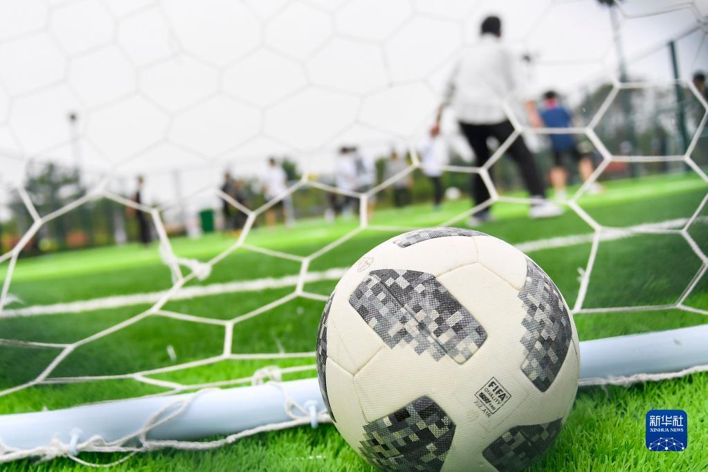 效狙击了曼 效狙击了曼