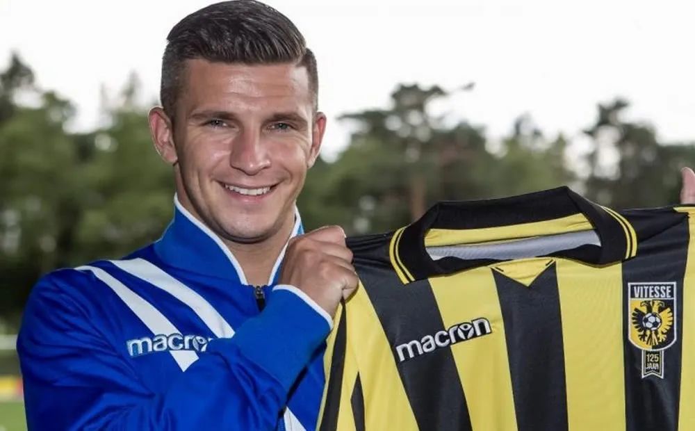 否在防守端 否在防守端