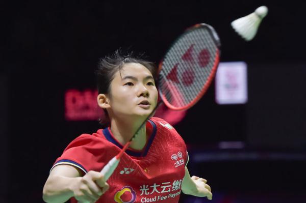 双手暴扣 双手暴扣