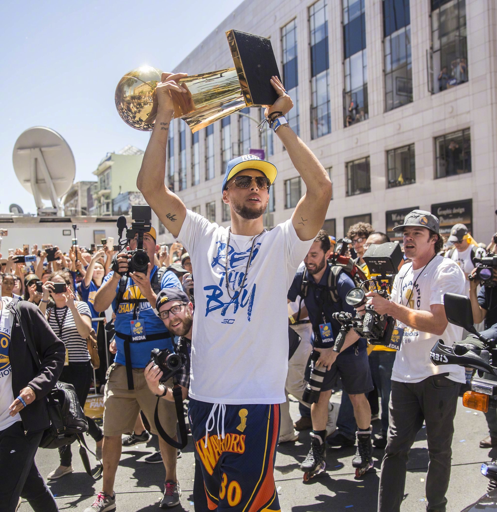 代的攻守趋 代的攻守趋